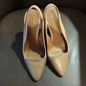 Tory Burch Nude Tan Pumps size 5